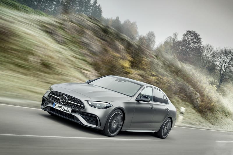 Những thay đổi quan trọng nhất trong bản nâng cấp Mercedes-Benz C300 2025